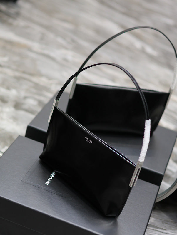 Amelia - YSL Bag - 1859