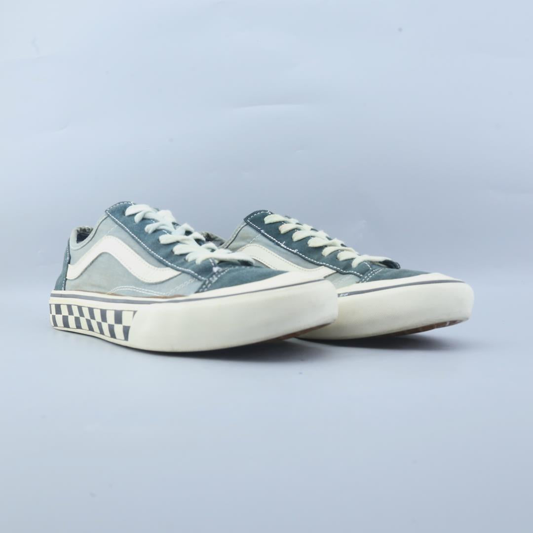 VANS AUTHENTIC