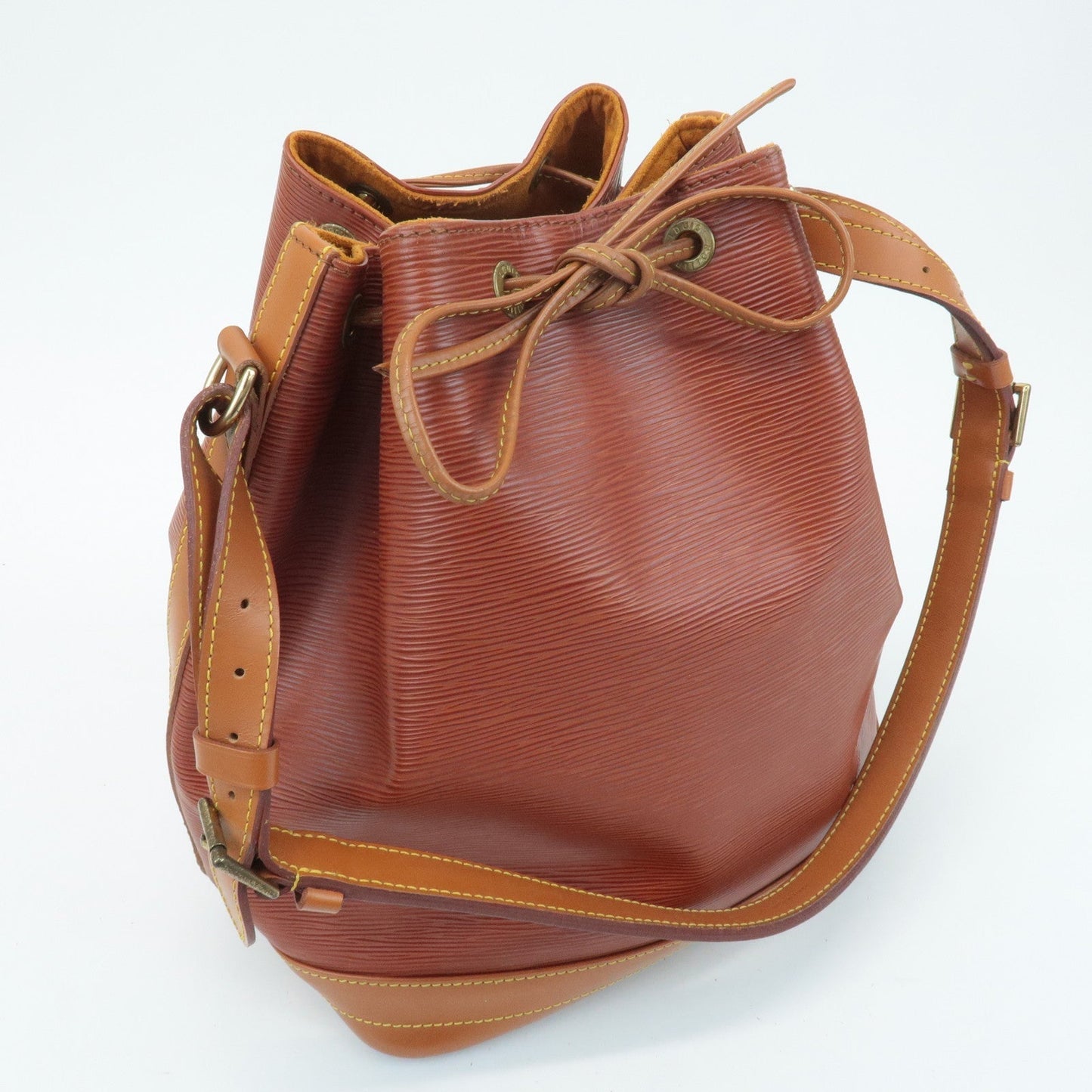 Louis Vuitton Epi Noe Shoulder Bag Kenya Brown M44003