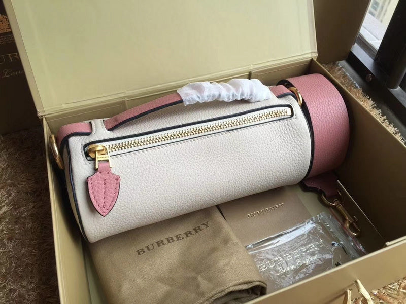 Burberry Bags - Bagsattire   459