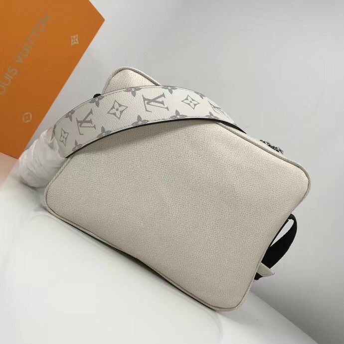 Fan Fashion Lu-Vi bags - 10452