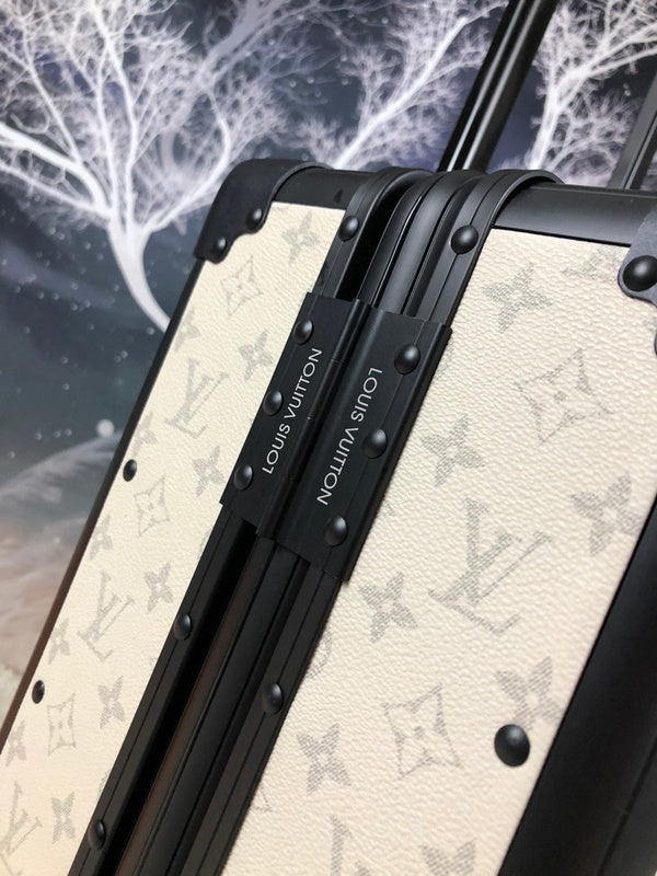 Fan Fashion Lu-Vi bags - 11408