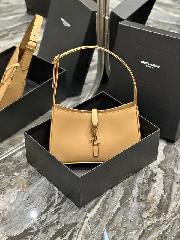 Amelia - YSL Bag - 2494