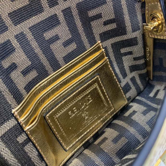 Amelia's Bag Gallery - VAR Bags - 235