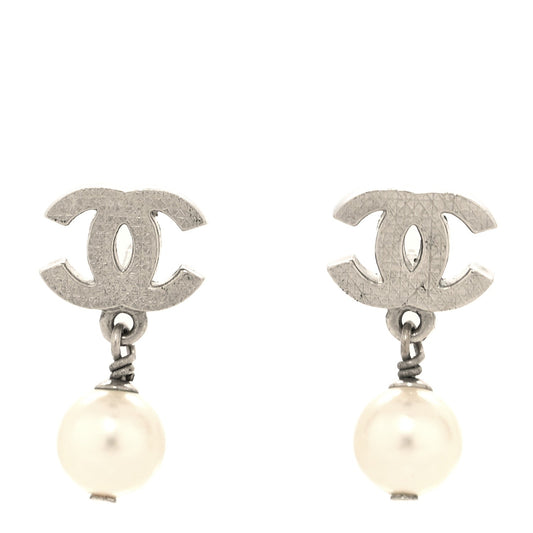 Amelia Pearl Quilted CC Drop Earrings Silver