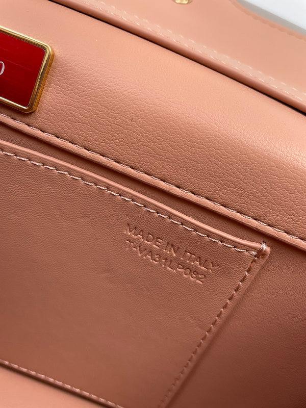 Amelia's Bag Gallery - VEL Bags - 176