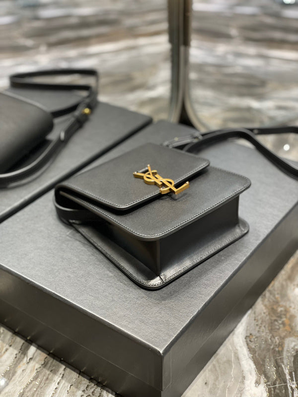 Amelia - YSL Bag - 3912