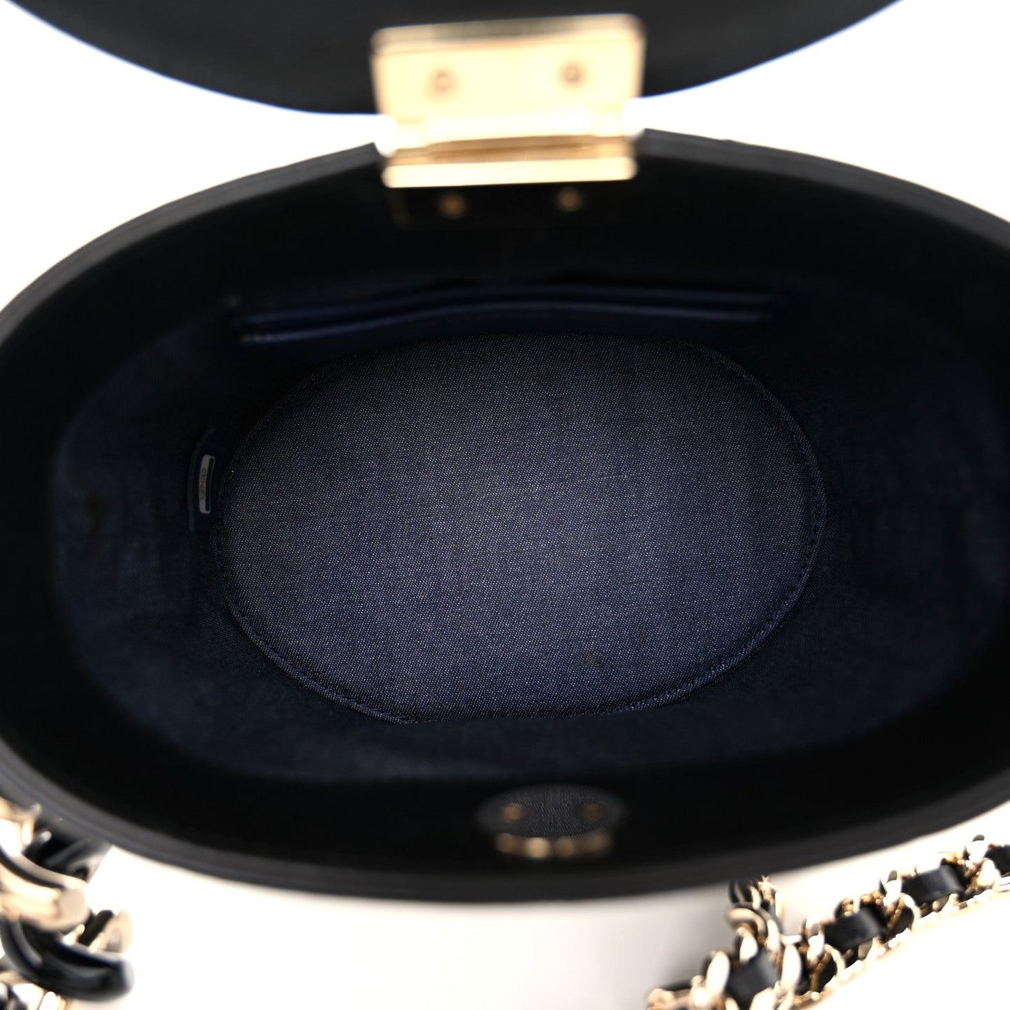 Amelia Lambskin Resin Elegant Chain Vanity Case Black