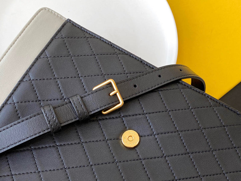 Amelia - YSL Bag - 4172