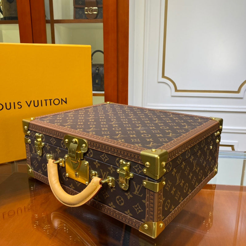 Fan Fashion Lu-Vi bags - 9501