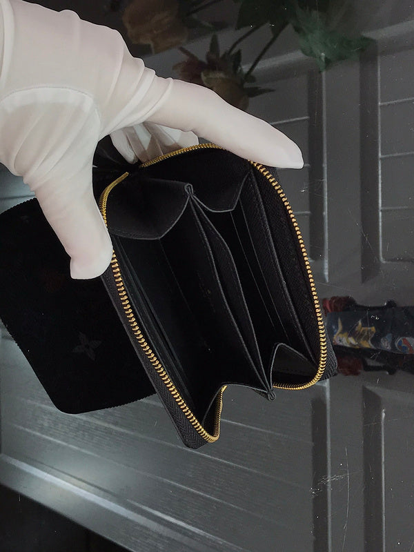 Amelia-LAON - All Wallets - 030