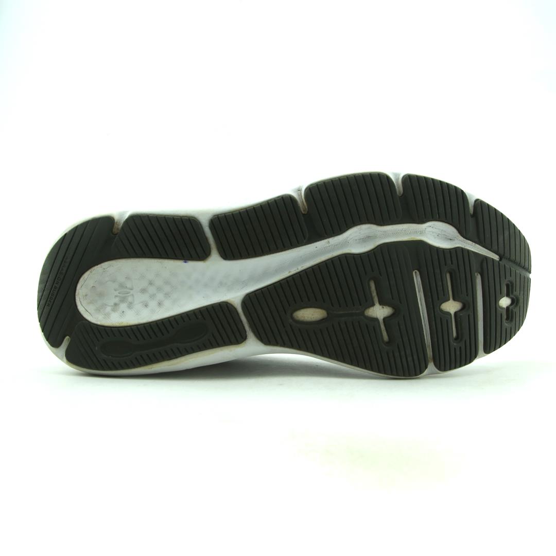 UNDER ARMOUR PURSUIT 3