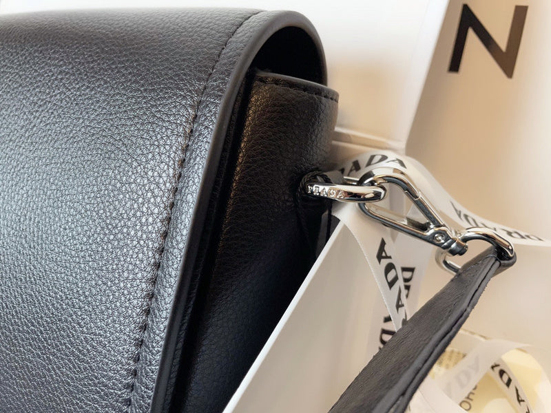 Amelia- PRDA  LUXURY BAGS - 571