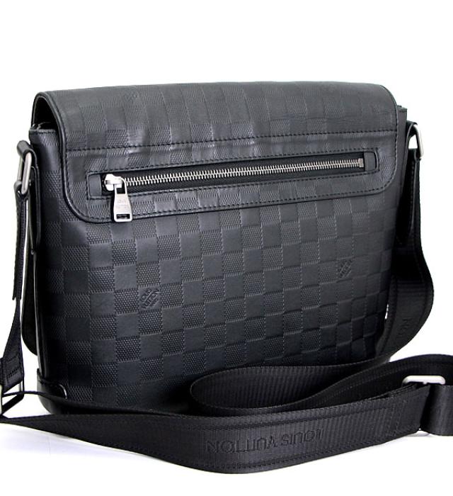 Louis Vuitton District PM Messenger Bag Damier Infini Black