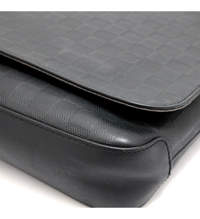 Louis Vuitton District PM Messenger Bag Damier Infini Black