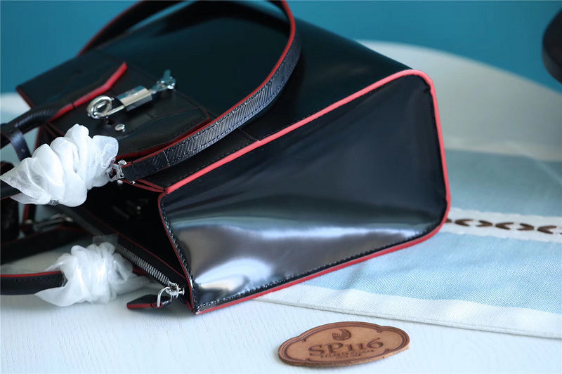 Fan Fashion Lu-Vi bags - 8037