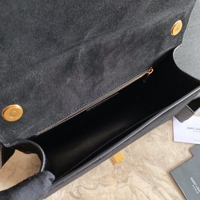 Amelia - YSL Bag - 3717