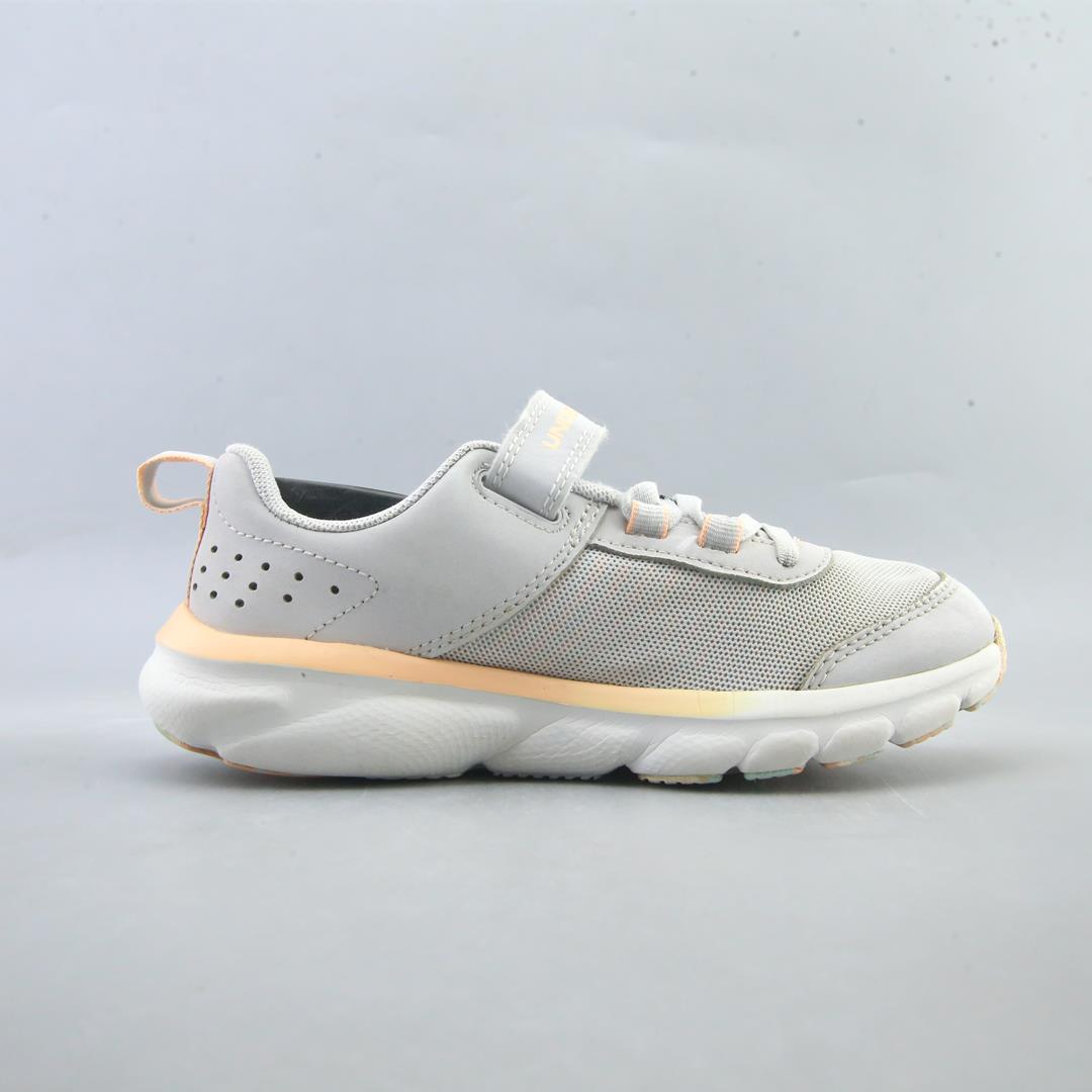 UNDER ARMOUR  ASSERT 8