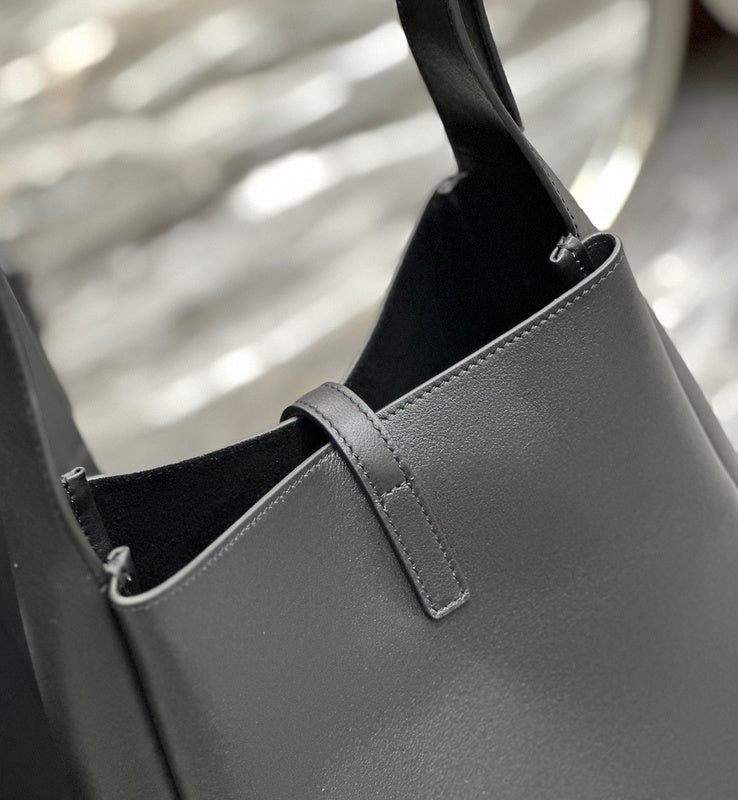 Amelia - YSL Bag - 3969