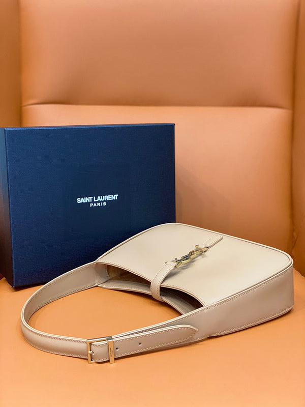 Amelia - YSL Bag - 2003