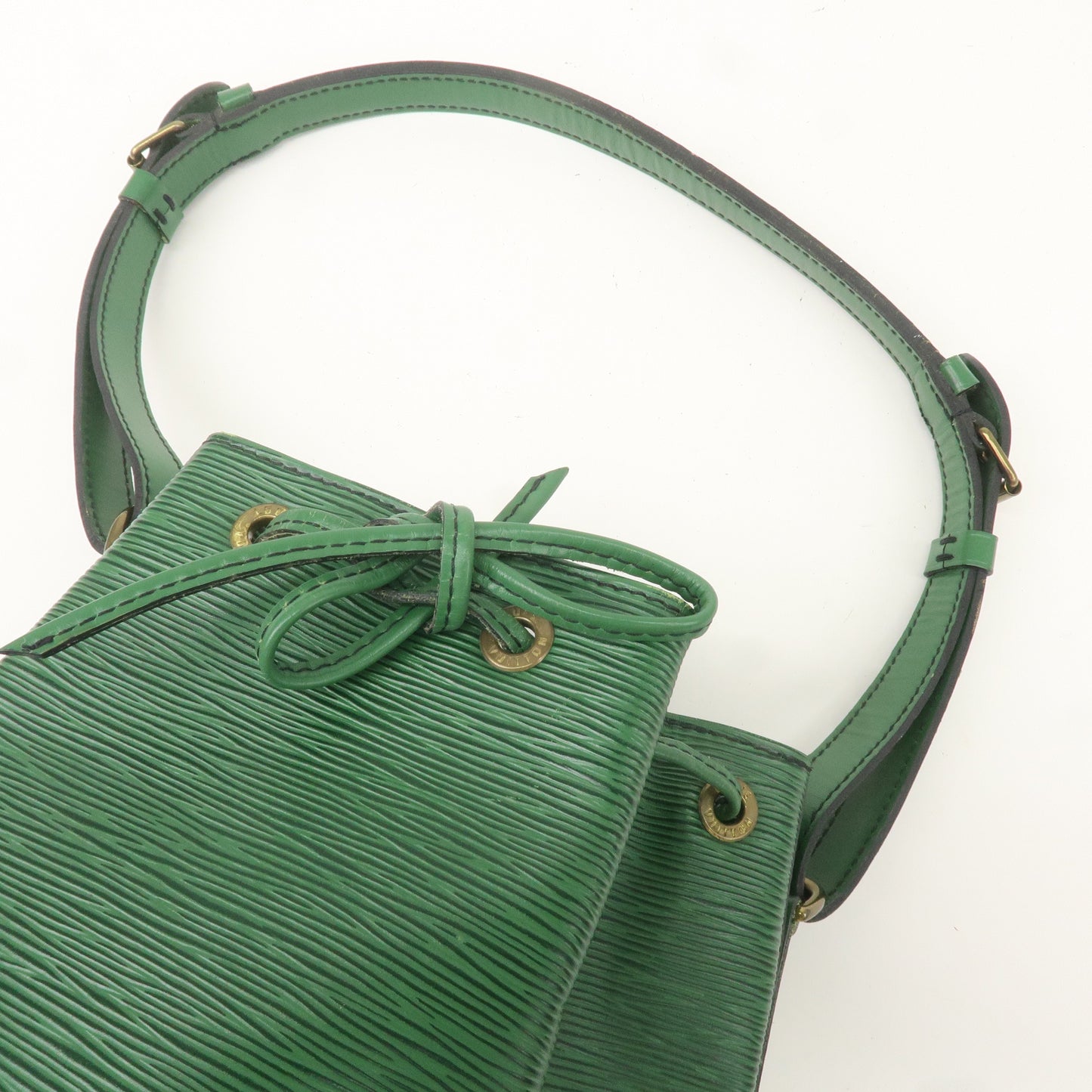 Louis Vuitton Epi Petit Noe Shoulder Bag Borneo Green M44104