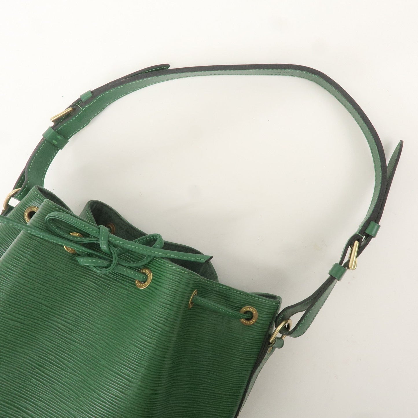 Louis Vuitton Epi Noe Shoulder Bag Borneo Green M44007