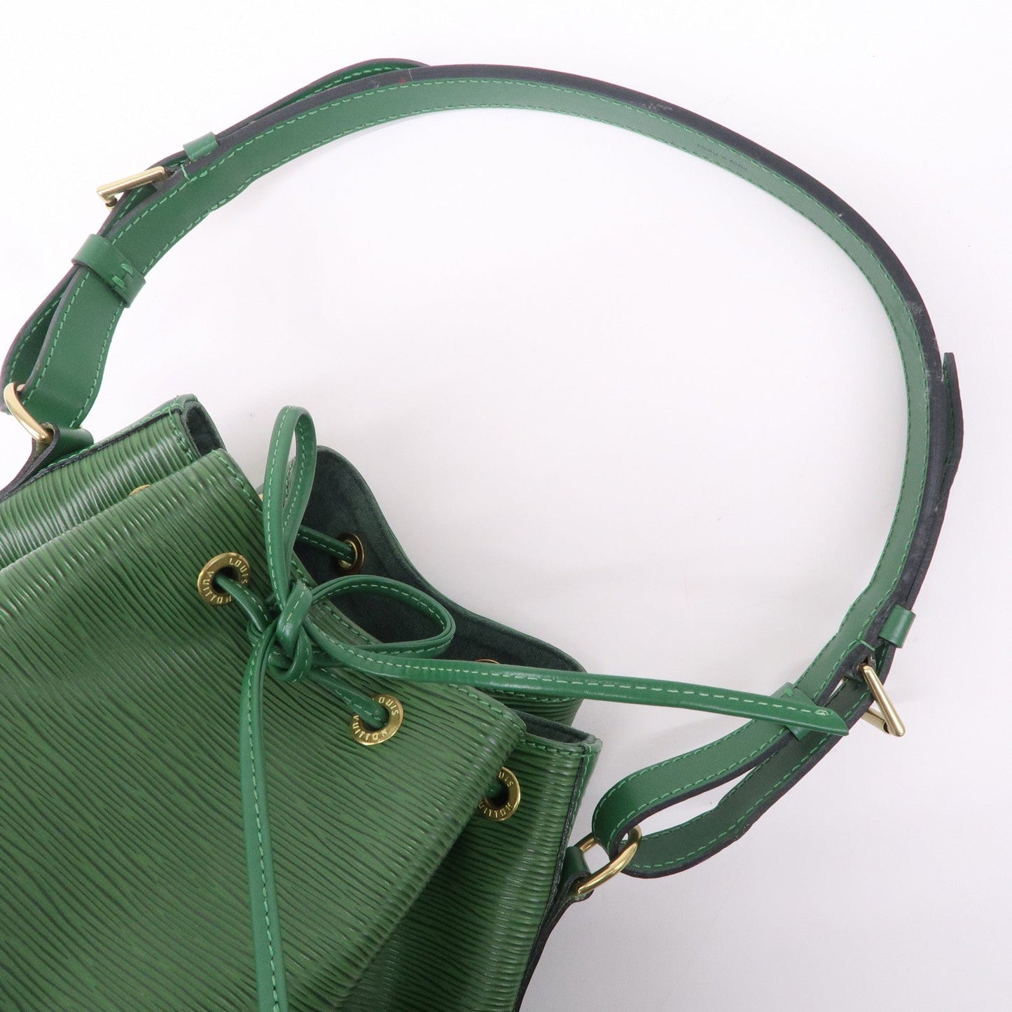 Louis Vuitton Epi Petit Noe Leather Shoulder Bag Green M44104