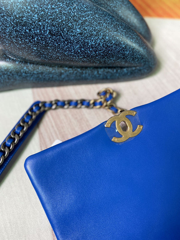 Wellow Bags - Chanel - Bags  - 555