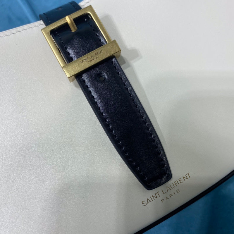 Amelia - YSL Bag - 2126