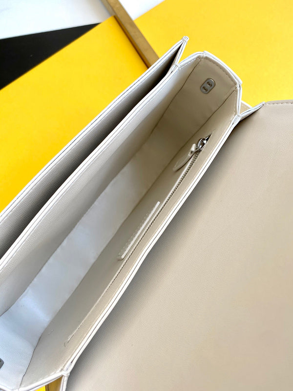 Amelia - YSL Bag - 4153