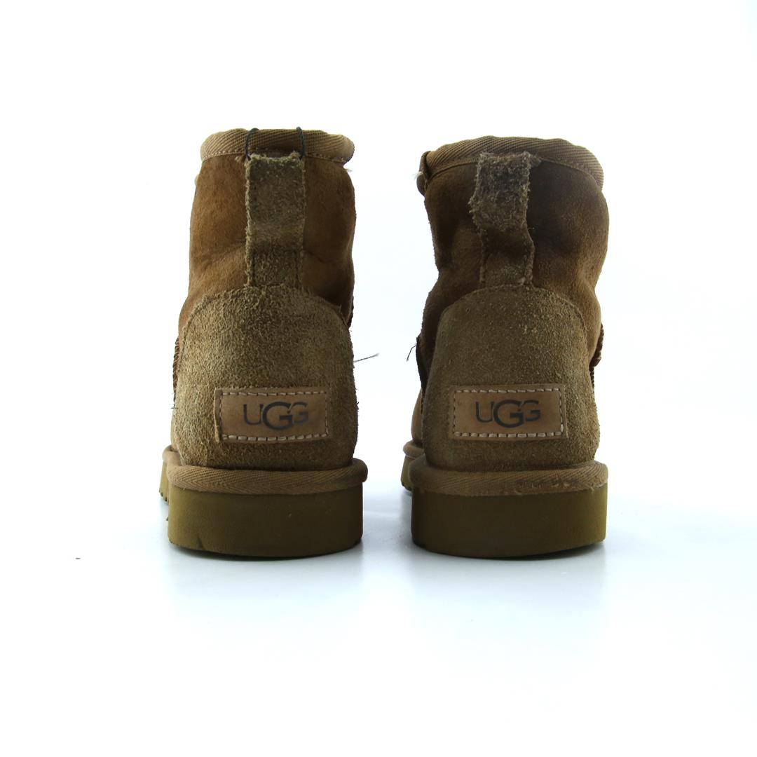 UGG  CLASSIC MINI II