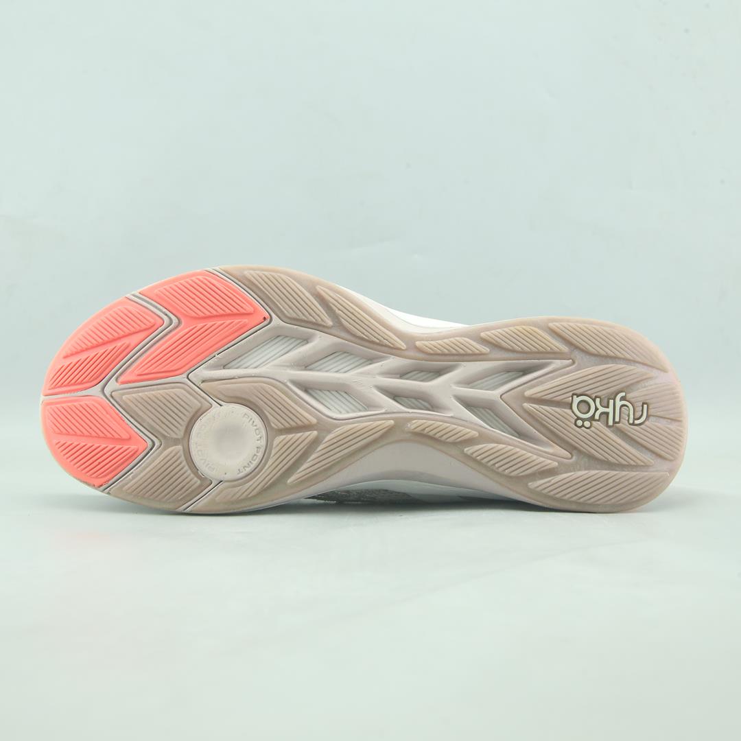 RYKA  DAUNTLESS