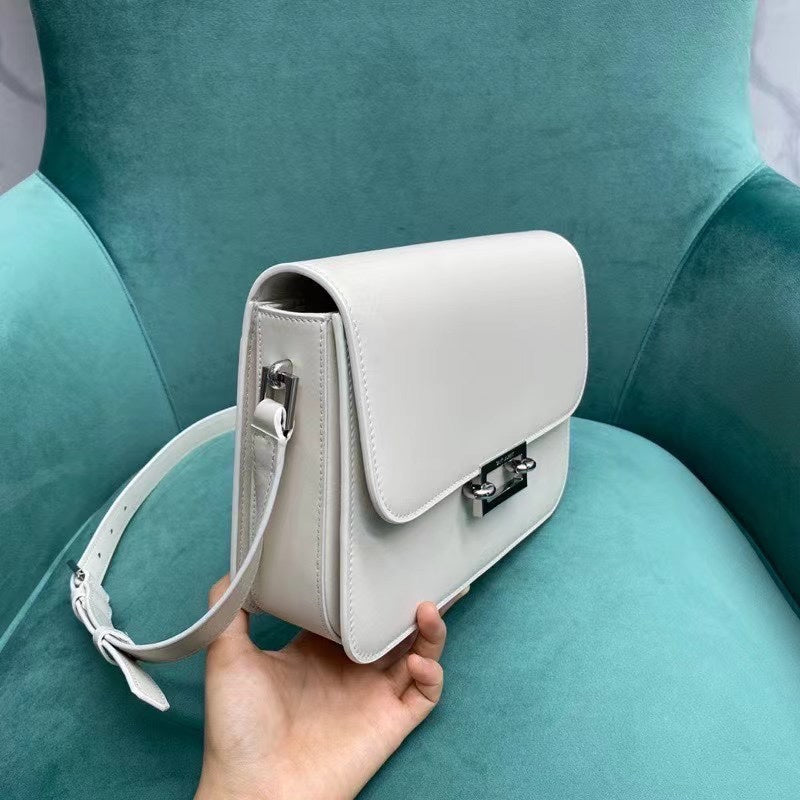 Amelia - YSL Bag - 2376