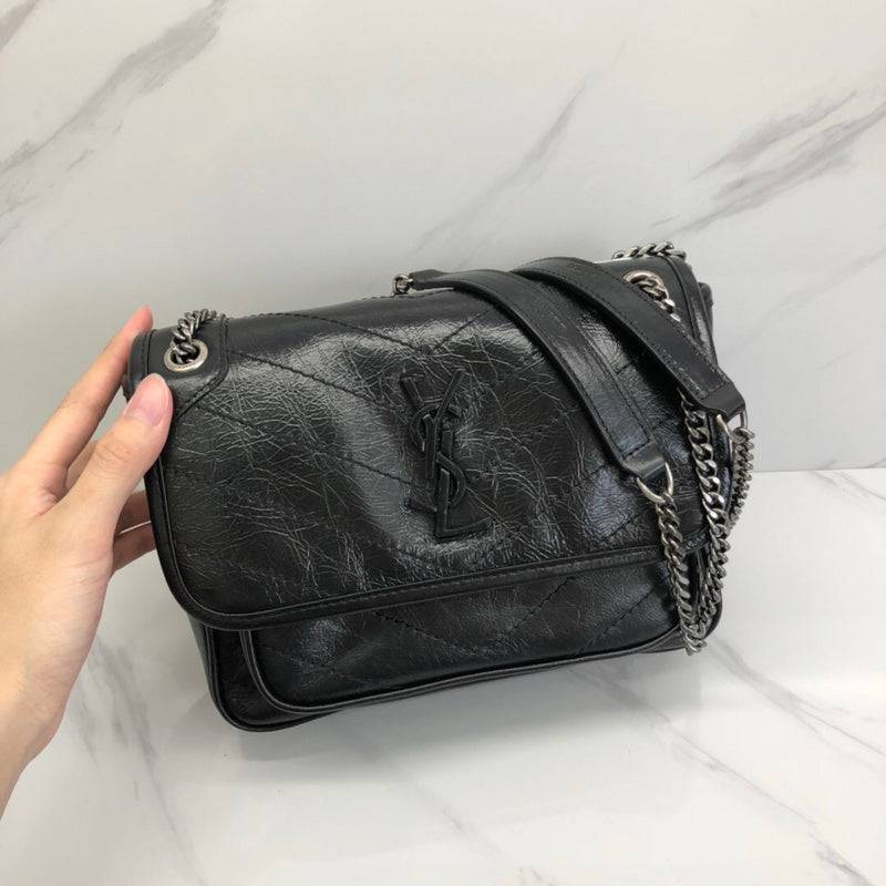 Amelia - YSL Bag - 4050