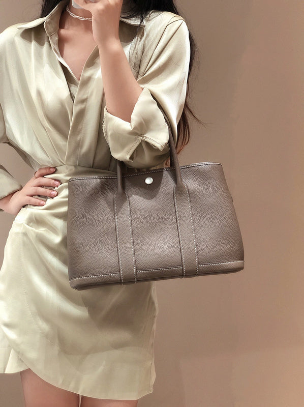 Amelia - HMS Bags - 1751
