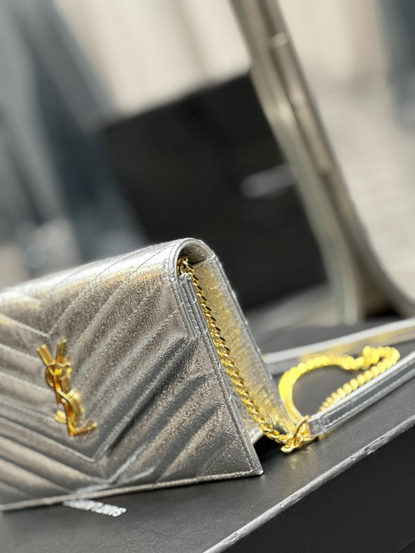 Amelia - YSL Bag - 1921