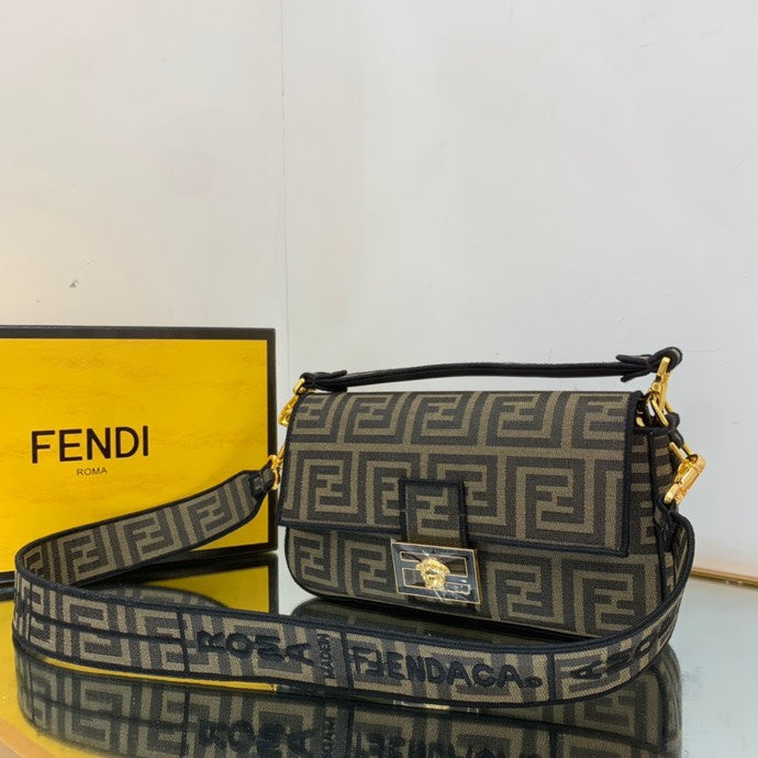 Amelia's Bag Gallery - VAR Bags - 197