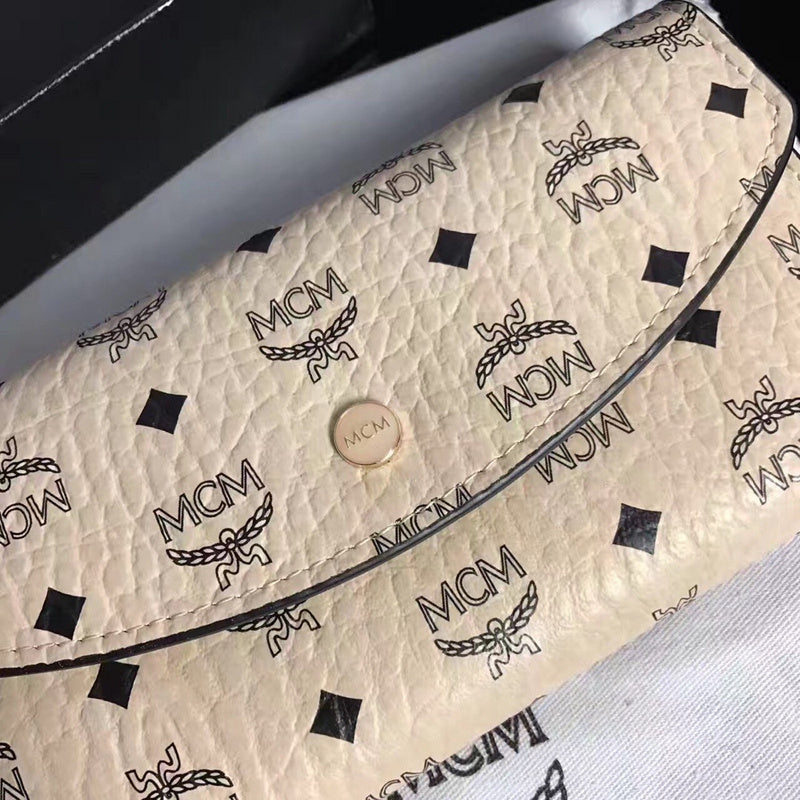 Amelia - MQM Wallets - 058