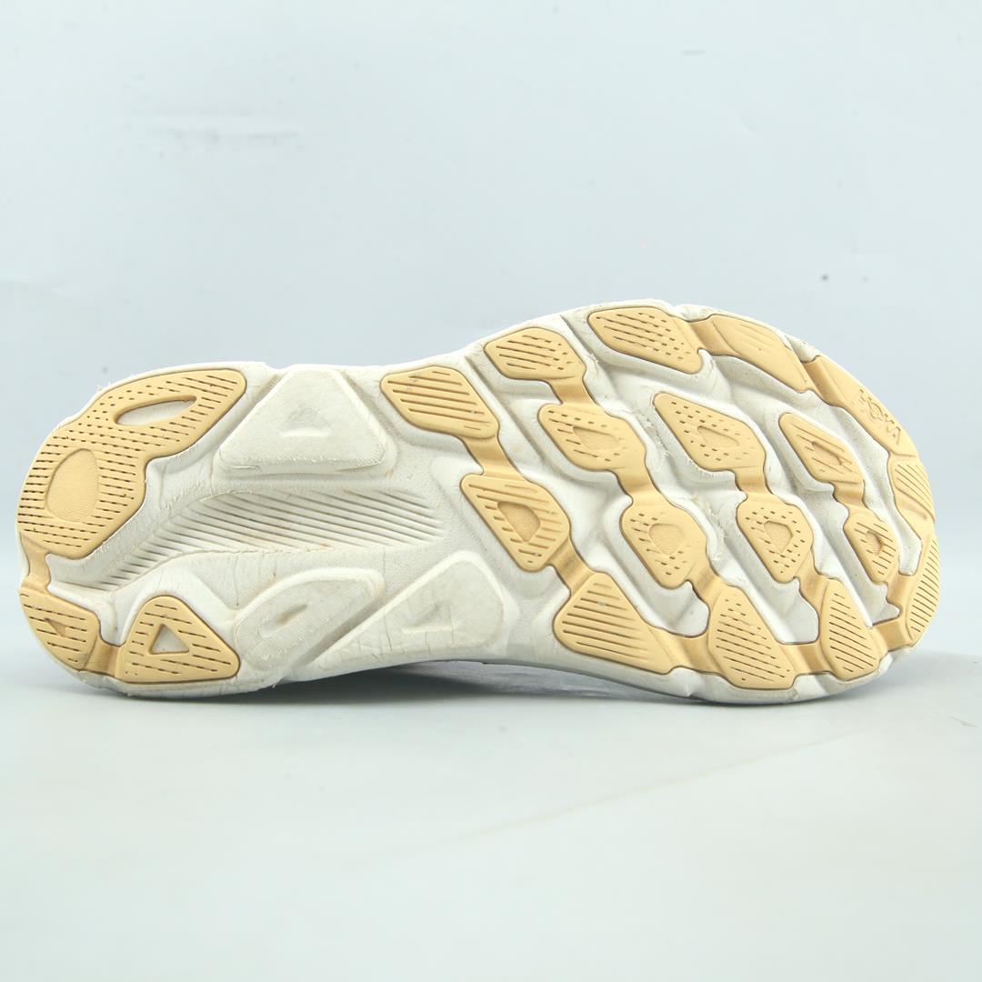 HOKA ONE ONE CLIFTON 9