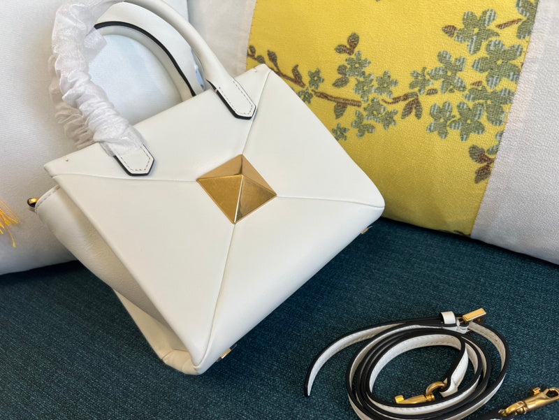VAL LUXURY BAGS - FOR FASHION LOVERS  AFFORDABLE LUXURY BAGS- 1606
