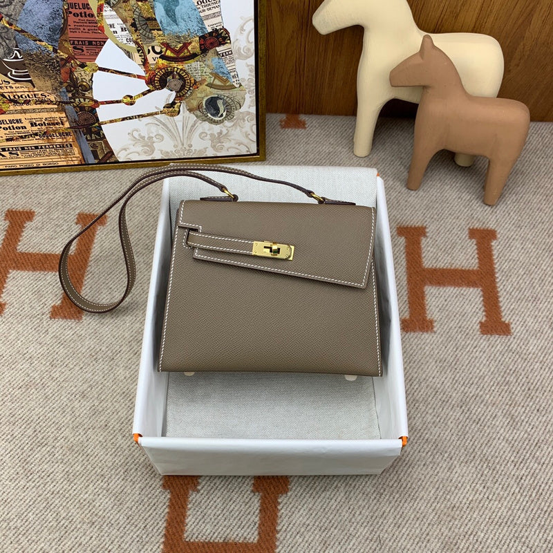 Amelia - HMS Bags - 1718