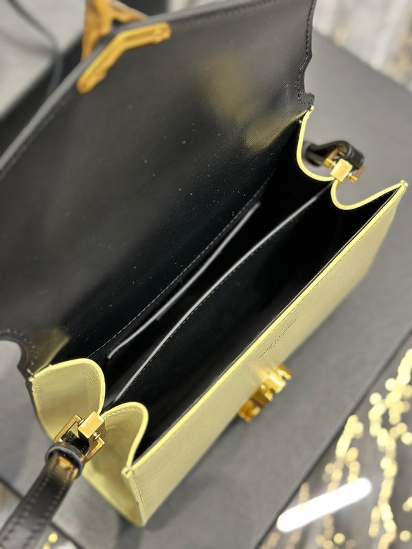 Amelia - YSL Bag - 1913