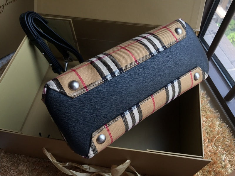 Burberry Bags - Bagsattire   662