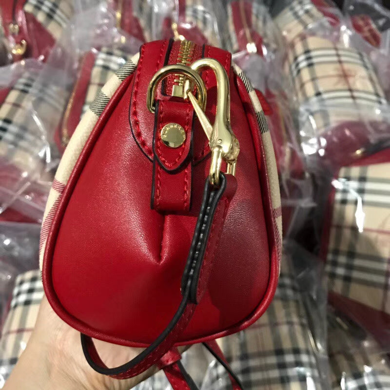 Burberry Bags - Bagsattire   336