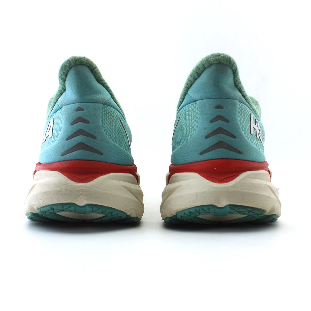 HOKA ONE ONE CLIFTON 8