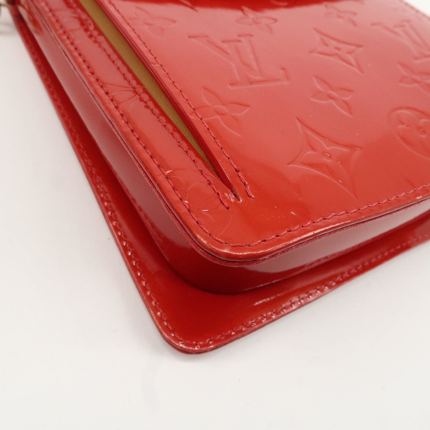 Louis Vuitton Monogram Vernis Motto Shoulder Bag Rouge M91137