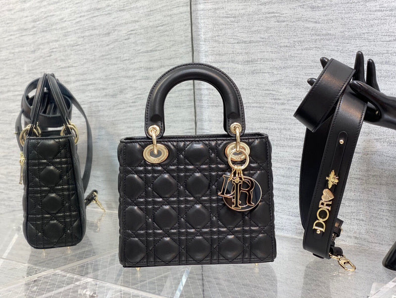 Amelia- DYOR FASHION BAGS - 1131