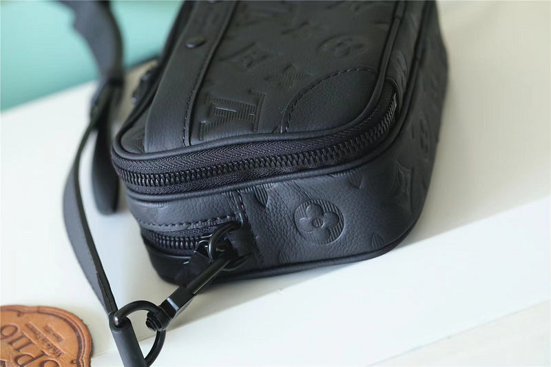 Fan Fashion Lu-Vi bags - 9893