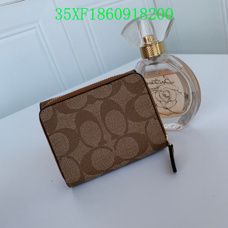 Amelia - CAH Wallet - 074