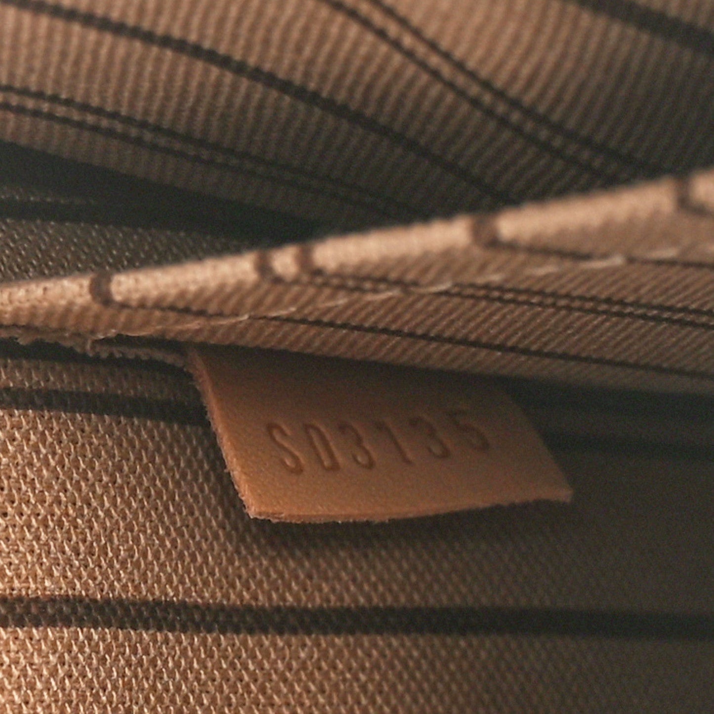 Louis Vuitton Monogram Neverfull MM GM Pochette